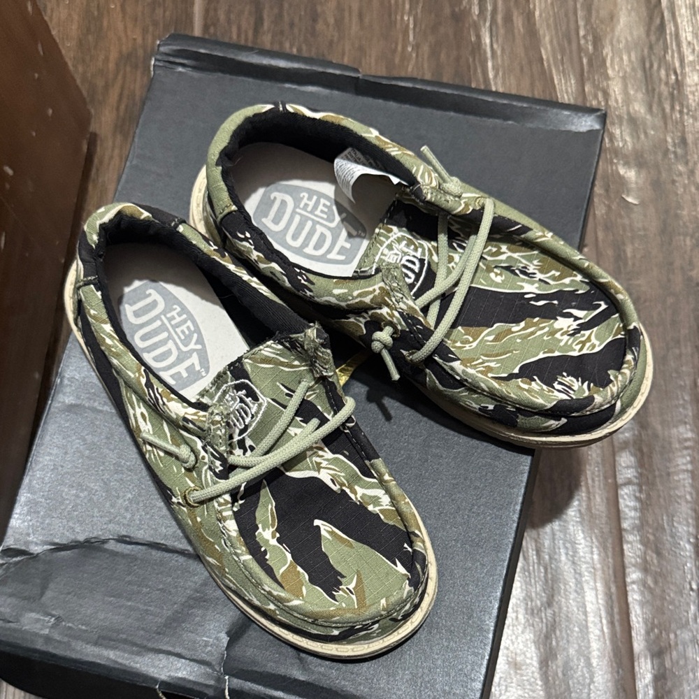 Hey Dude Camo- Kids k12